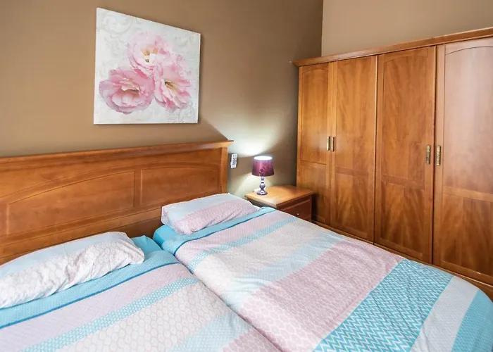 Del Arqueólogo De * Cádis