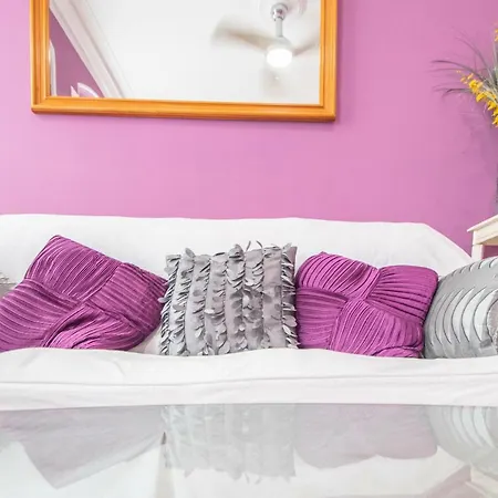 Del Arqueologo De Appartement