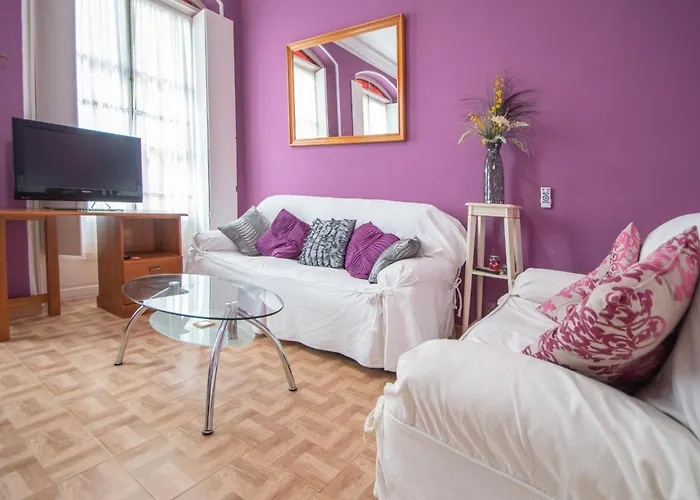 Del Arqueologo De Appartement